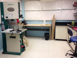 Wood preparation room with air filtration system